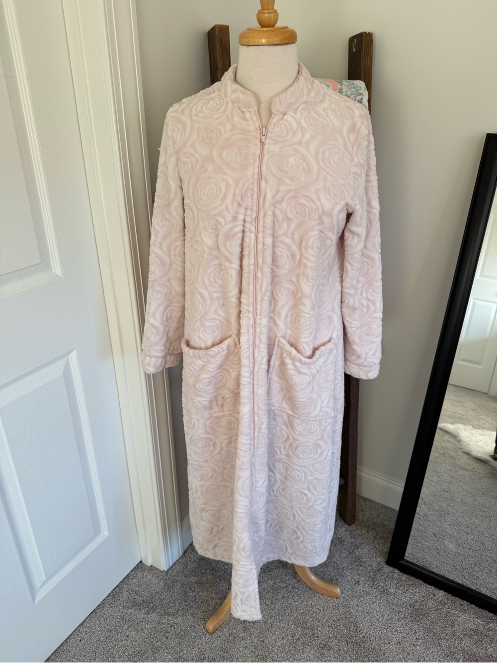 Cozy la Cera Women's Full-Length Plush Robe - Light Blush